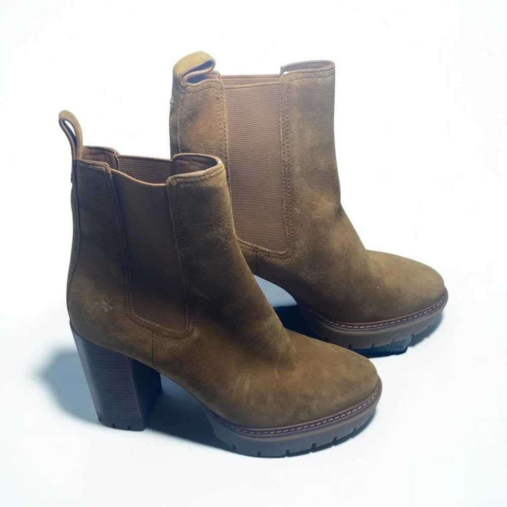 Tory Burch Lug Sole Suede Chelsea Boots Tan Block Heel Logo Ankle Booties 8.5
